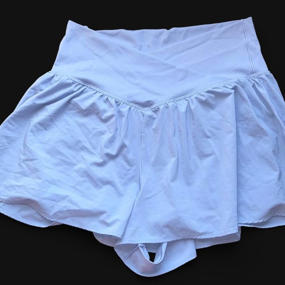 Aerie Women's Blue and White Shorts